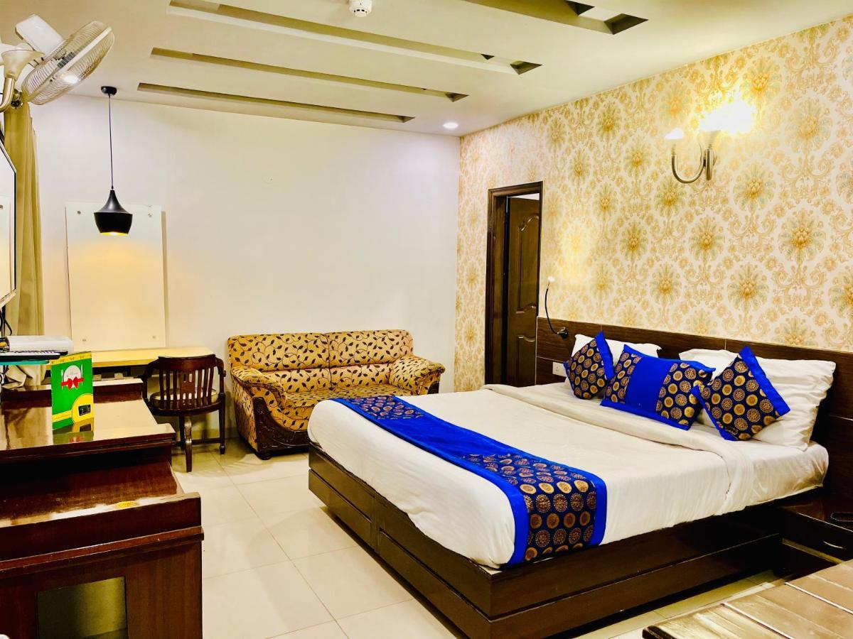 Hotel Queens Tower Amritsar Extérieur photo