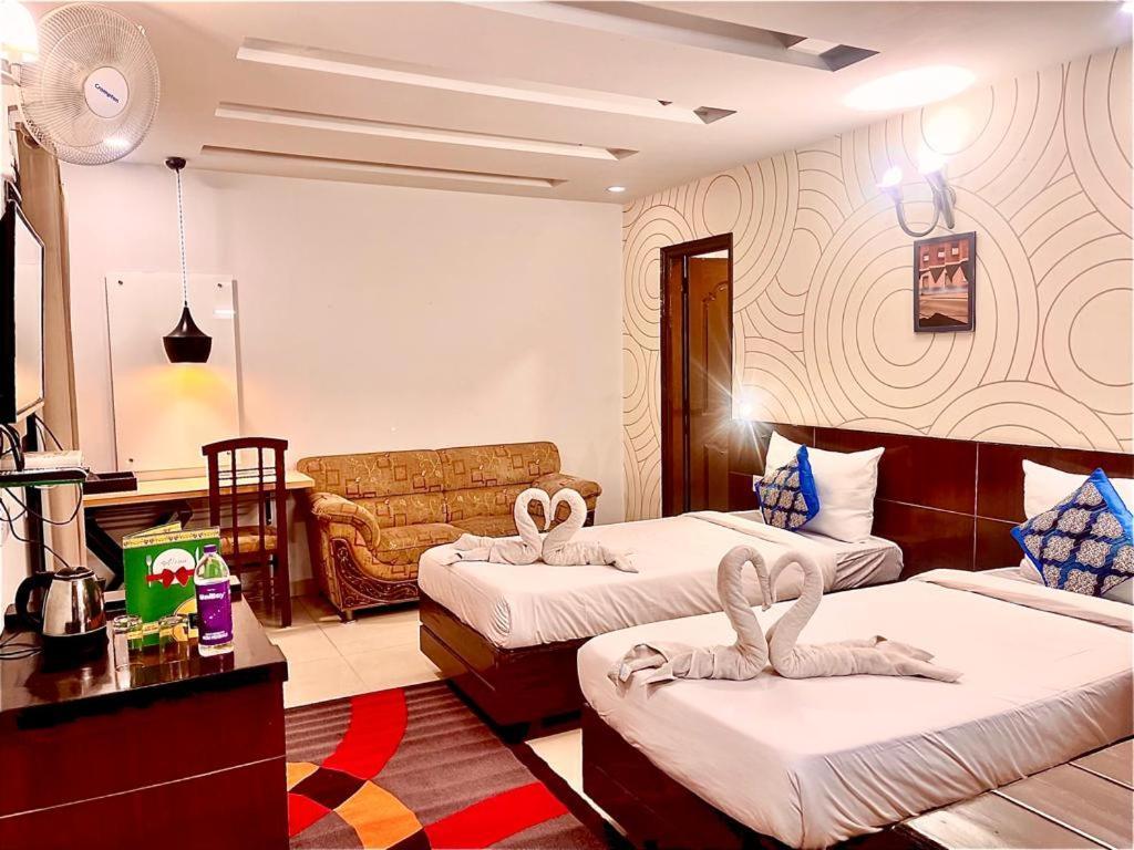Hotel Queens Tower Amritsar Extérieur photo