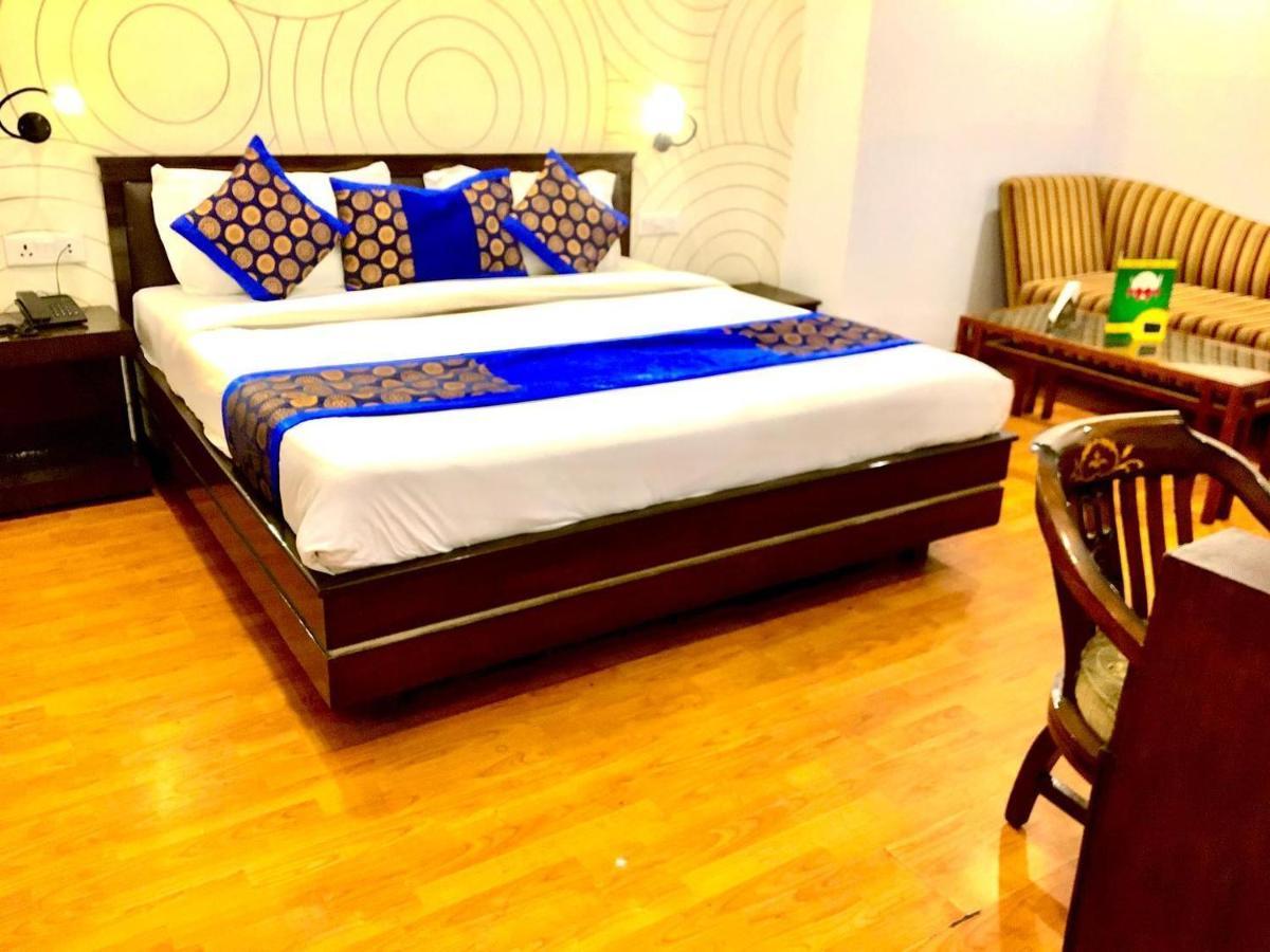 Hotel Queens Tower Amritsar Extérieur photo