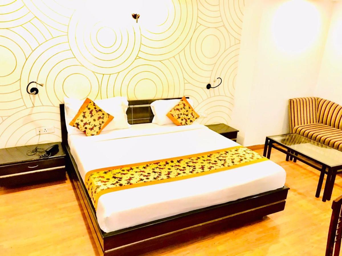 Hotel Queens Tower Amritsar Extérieur photo