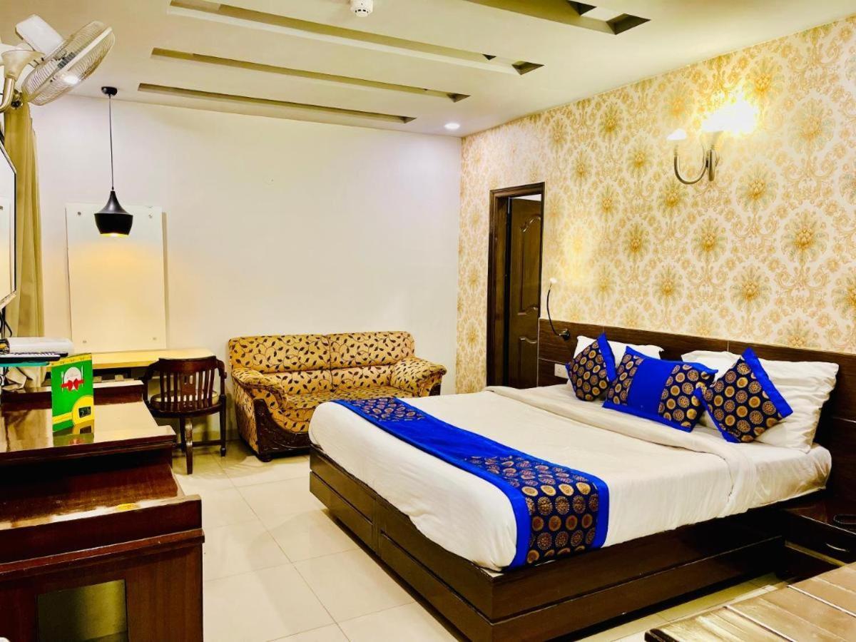 Hotel Queens Tower Amritsar Extérieur photo