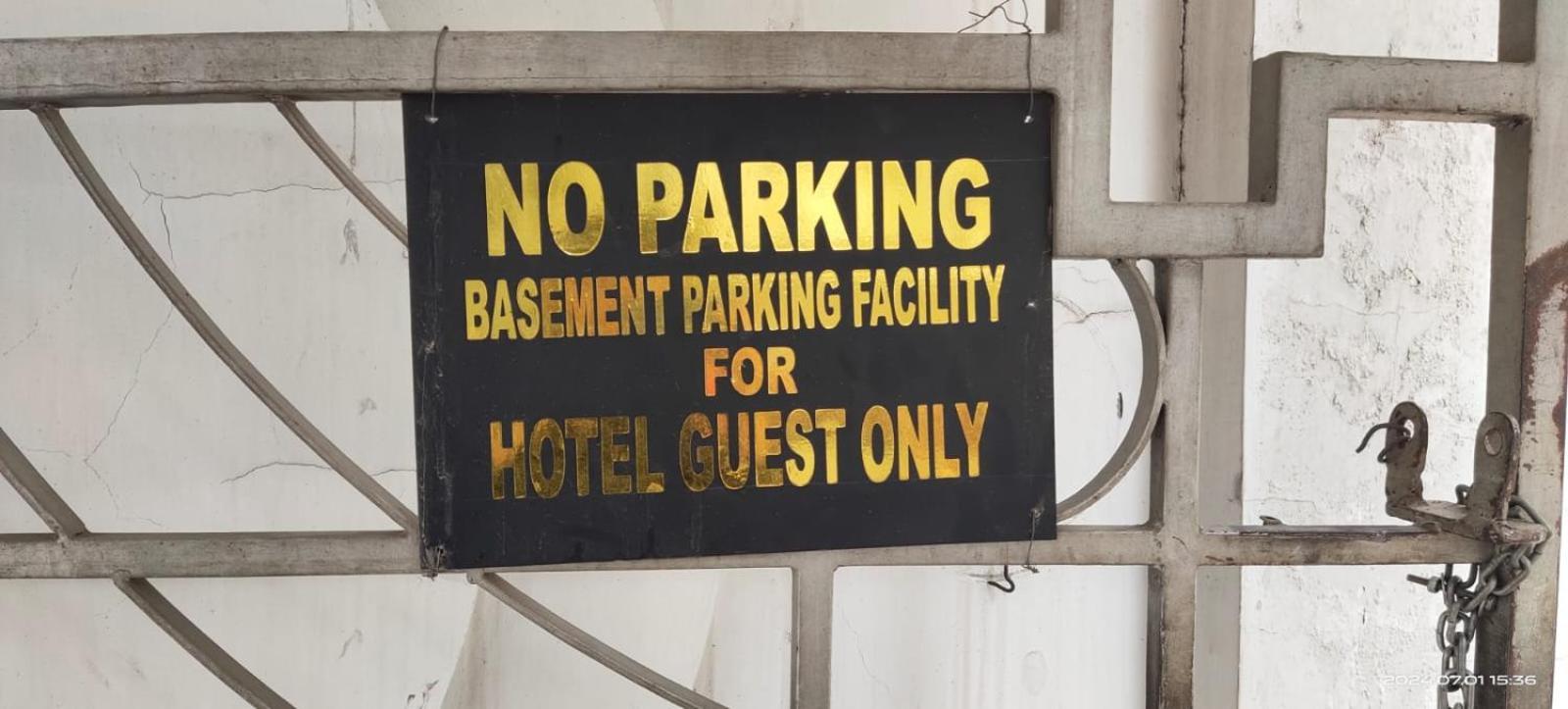 Hotel Queens Tower Amritsar Extérieur photo